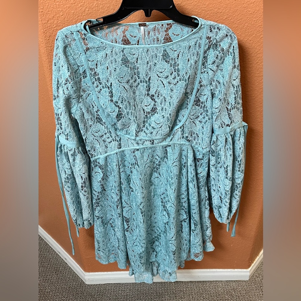 Free people lace dress (blue color)
